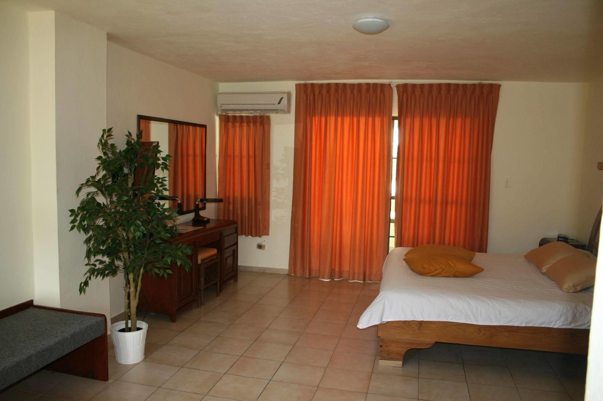 Hotel Plaza Europa Sosúa Extérieur photo